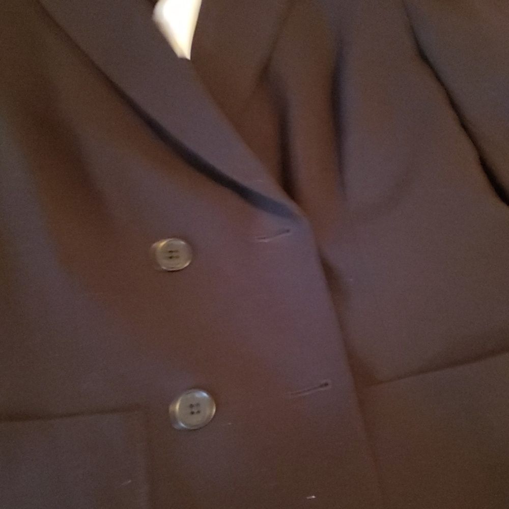 Suit - Picture 2 of 4